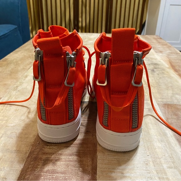 Nike Shoes Men’s. Blood Orange. Size 8.5 - Picture 6 of 8